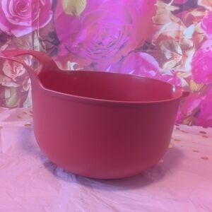 Holiday Time Pink Mixing Bowl with Pour Spout